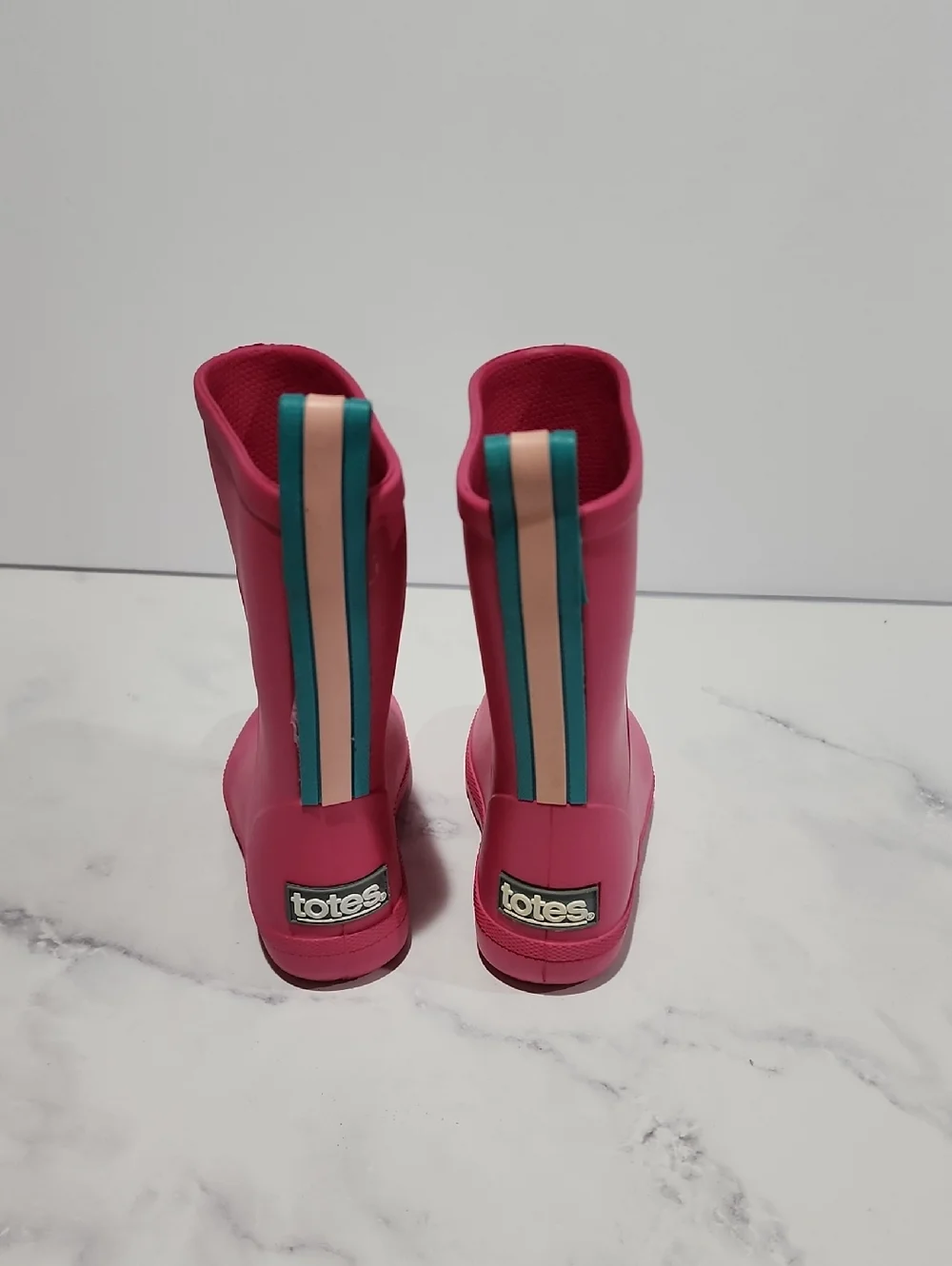 totes stylish pink